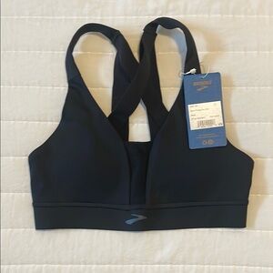 Brooks Black Sports Bra Racerback Design